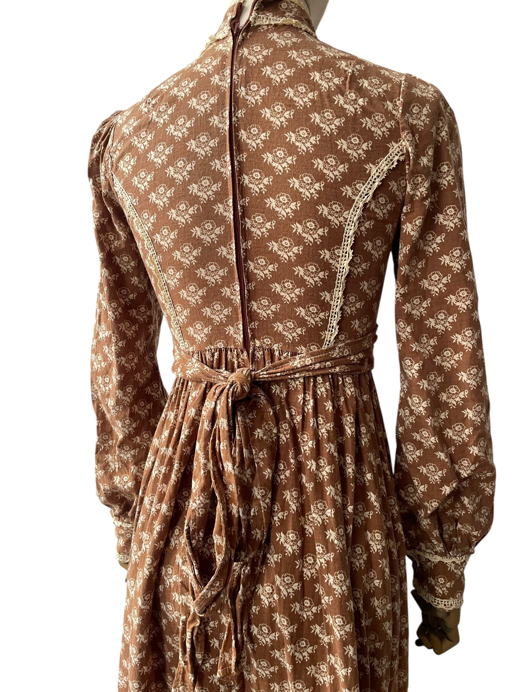 1970’s Vintage Laura Ashley cotton prairie style maxi dress